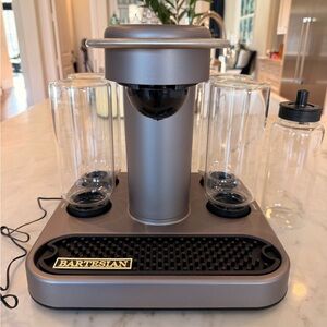 The Bartesian Cocktail Maker in Silver, like new